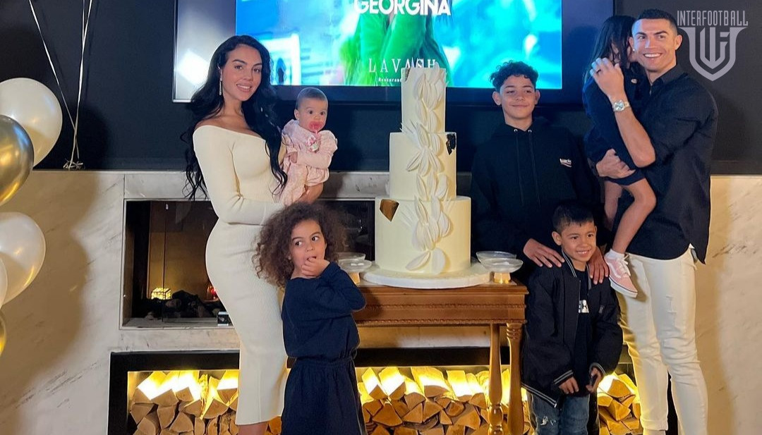 Ռոնալդուների ընտանիքը Ջորջինիոյի ծննդյան օրը նշել է հայկական ռեստորանում 📸