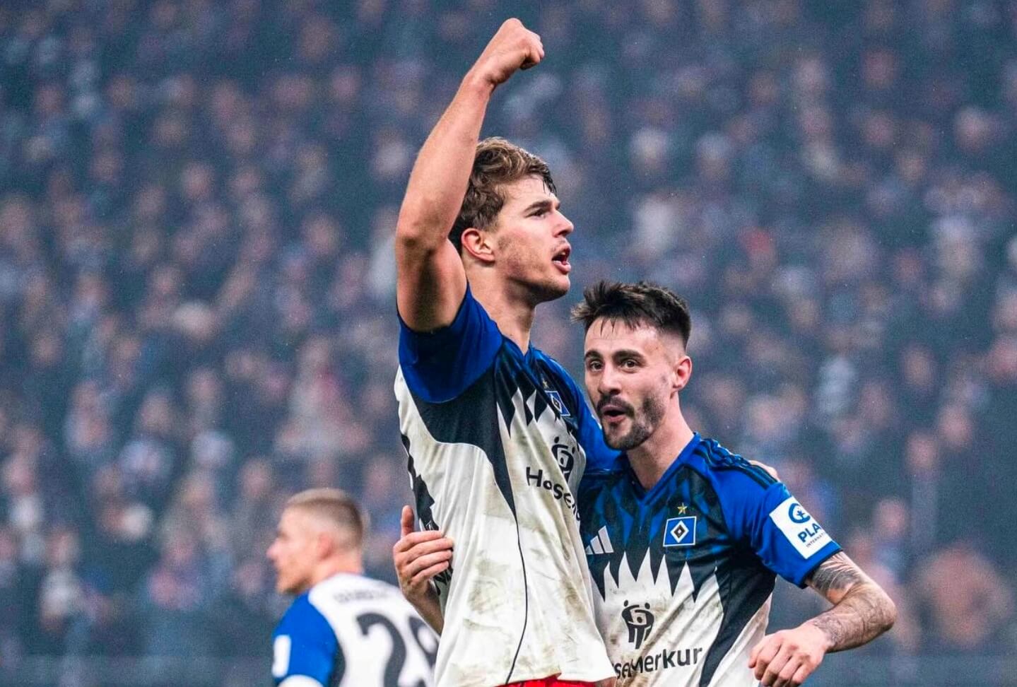 «Համբուրգի» 18-ամյա պաշտպանի` «կարիճ» տեսակի հարվածով խփած անզուգական գոլը 🎥