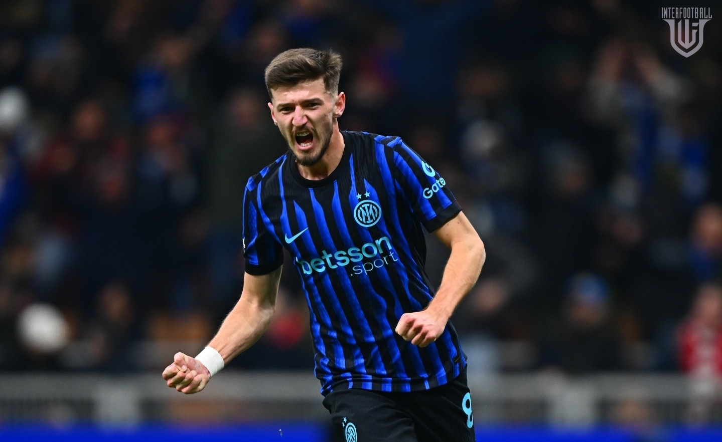 «Ինտերի» կիսապաշտպանի հիասքանչ «կրակոցը» «Արսենալի» դեմ խաղում 🎥