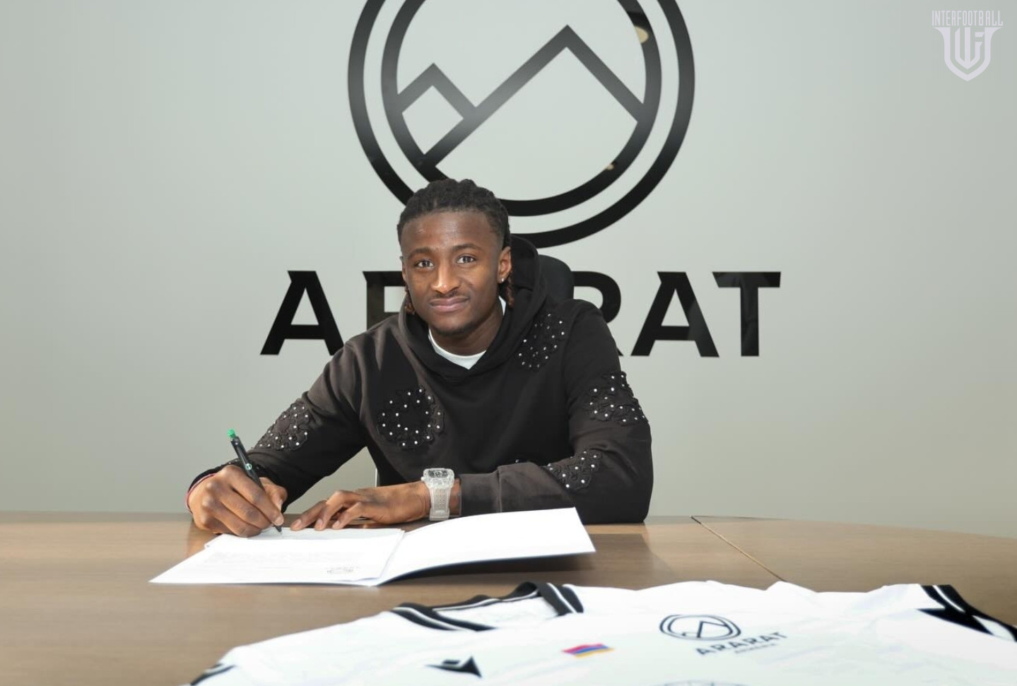 Պաշտոնական. «Արարատ-Արմենիան» սենեգալցի նորեկ ունի 📸