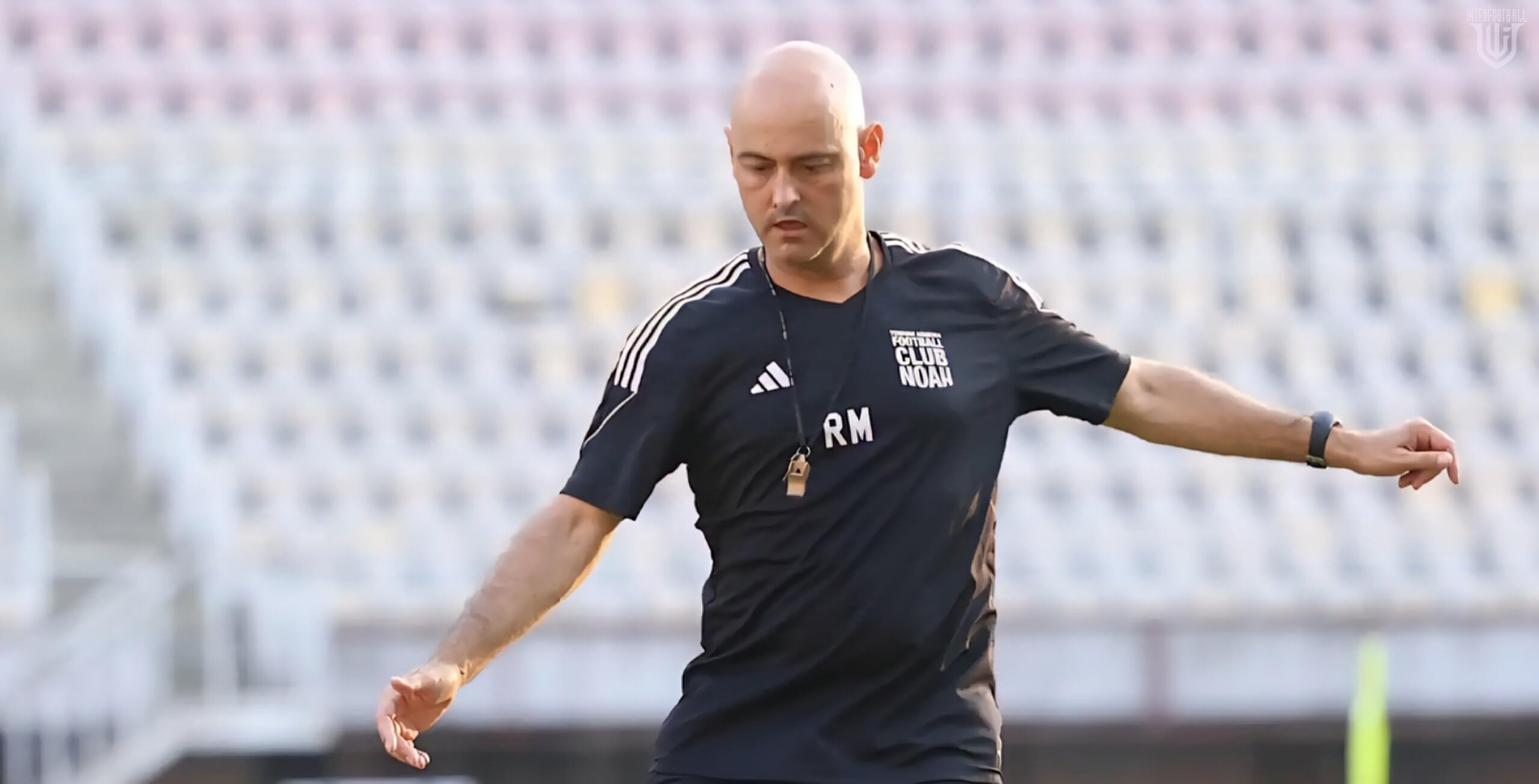 Ռուի Մոտան «Հանրապետական» ստադիոնից հետևում է «Նոայի» խաղին 📸