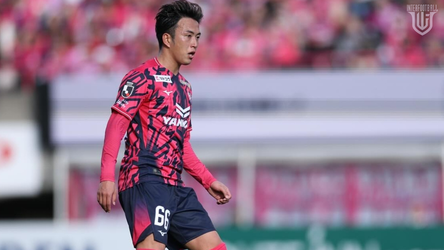 Ճապոնական ակումբի պաշտպանի` ակրոբատիկ ցատկով կատարած անհավանական սեյվը 🎥